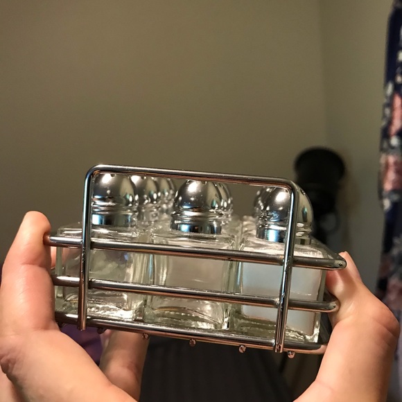 S&P shakers - Picture 3 of 4